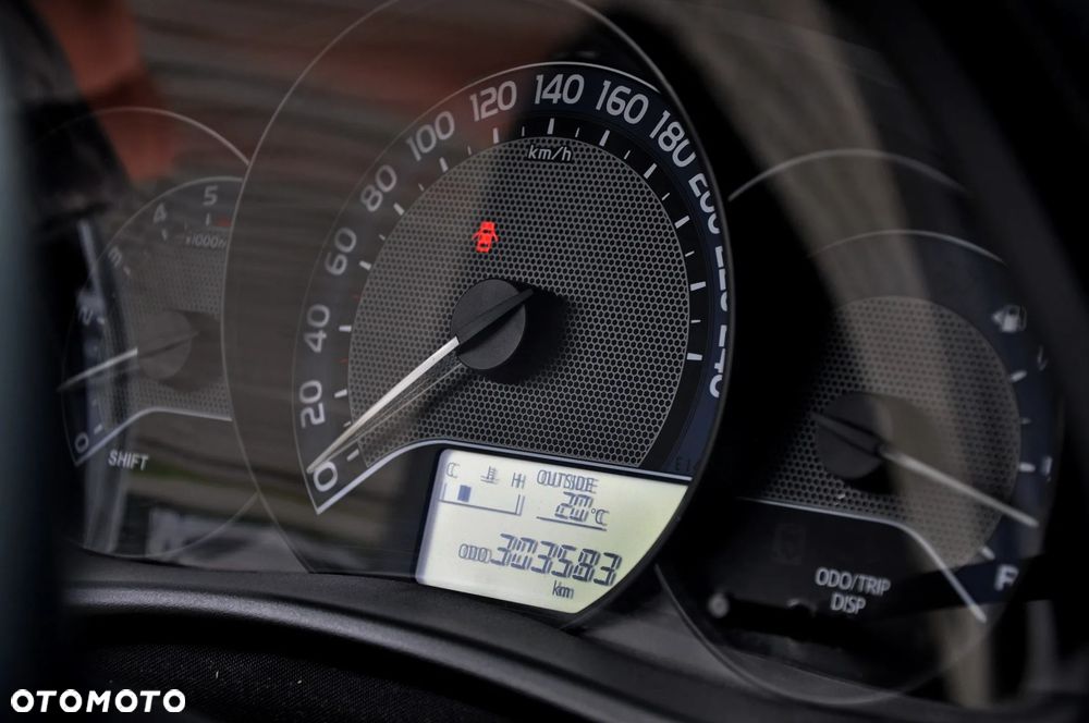 Toyota Auris 1.4 D-4D Premium Comfort - 27
