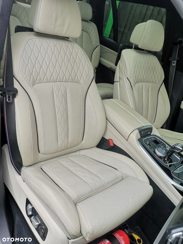 BMW X7 M50d sport - 31
