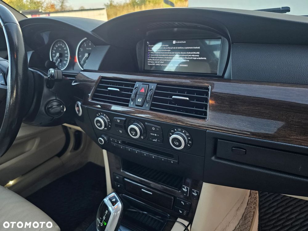 BMW Seria 5 525i Edition Exclusive - 21