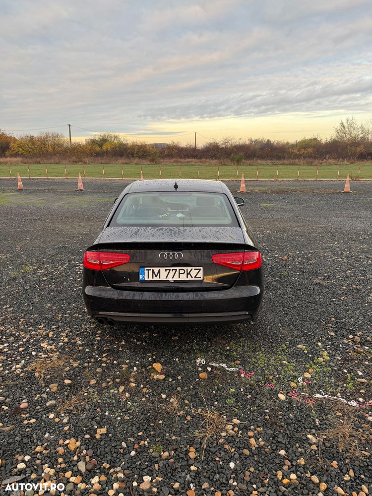 Audi A4 2.0 TDI DPF multitronic S line Sportpaket - 2