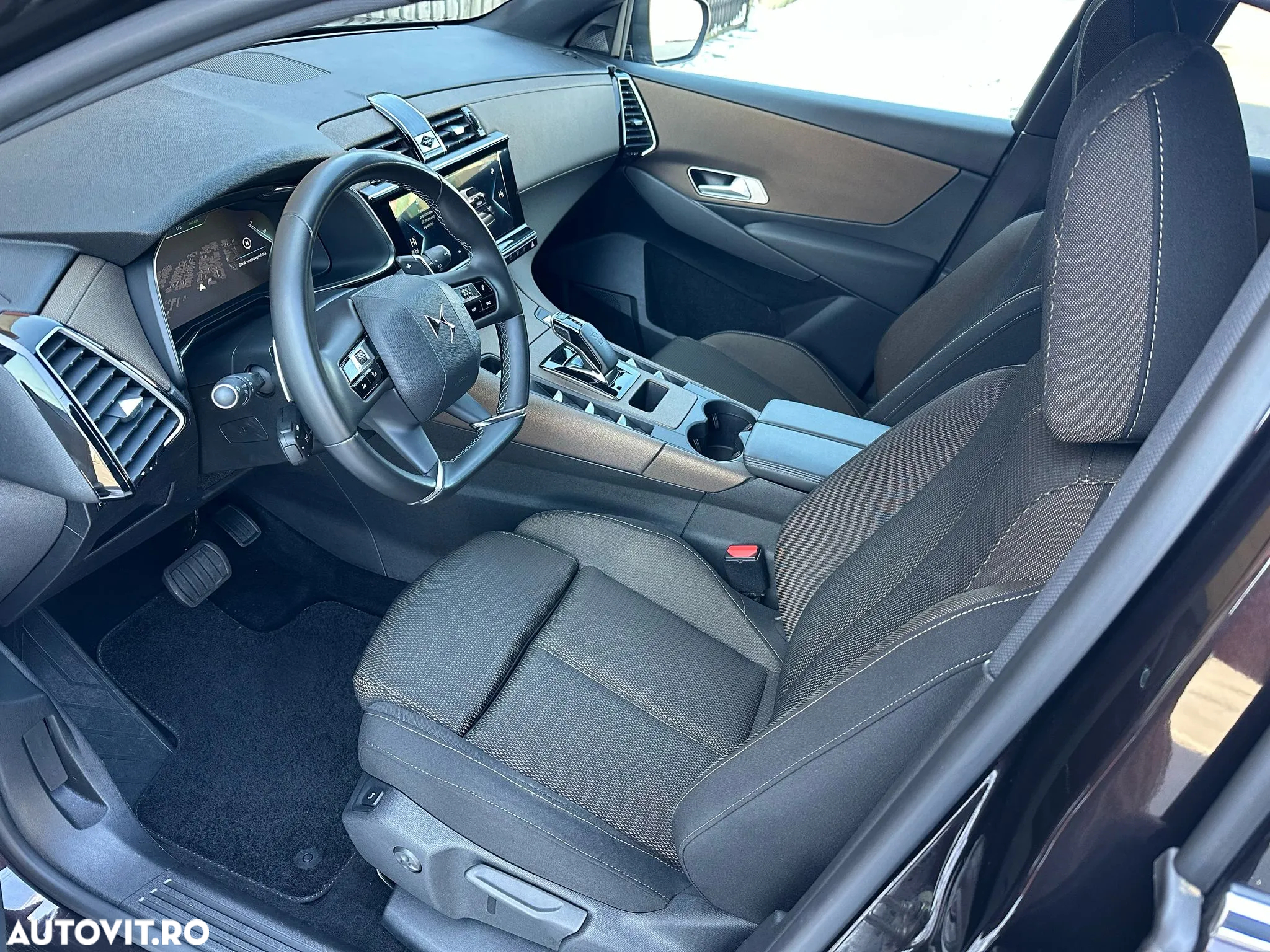 DS Automobiles DS 7 Crossback - 11