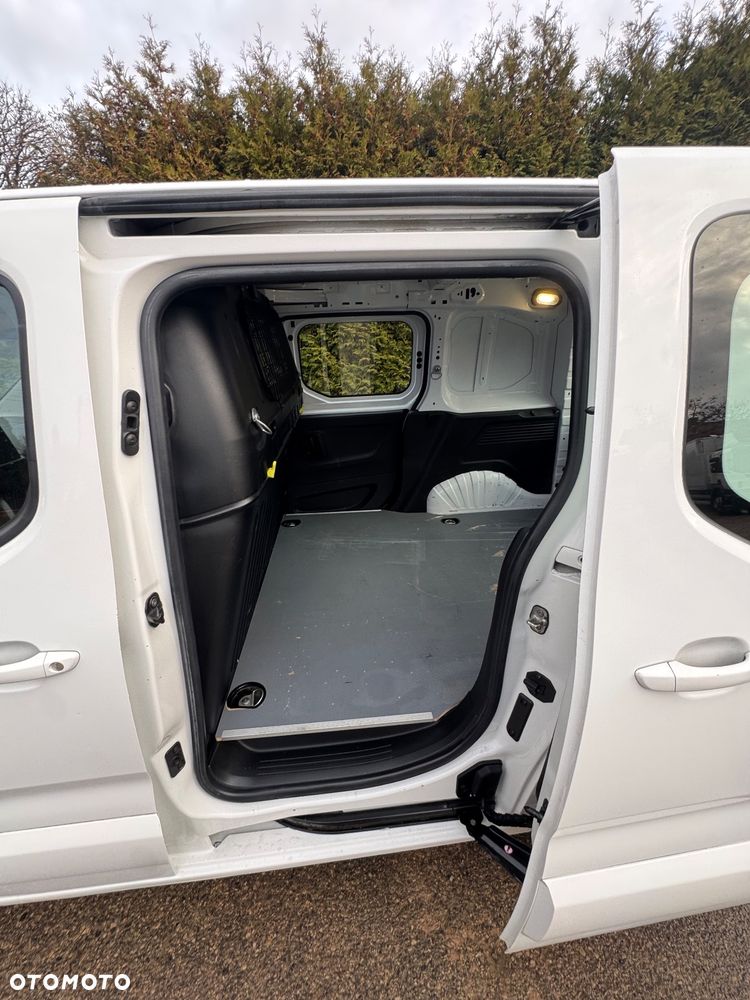 Peugeot Partner  21r 130 HK Niski przebieg 1wł ASO 5 dzwi Euro6.2/ford/opel/citroen - 13