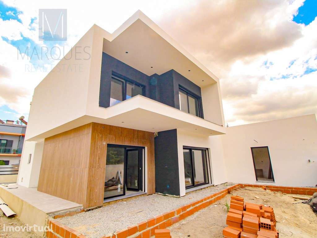 Moradia V3 com 2 Suites, Jardim e Piscina em Pinhal do General - Grande imagem: 2/19