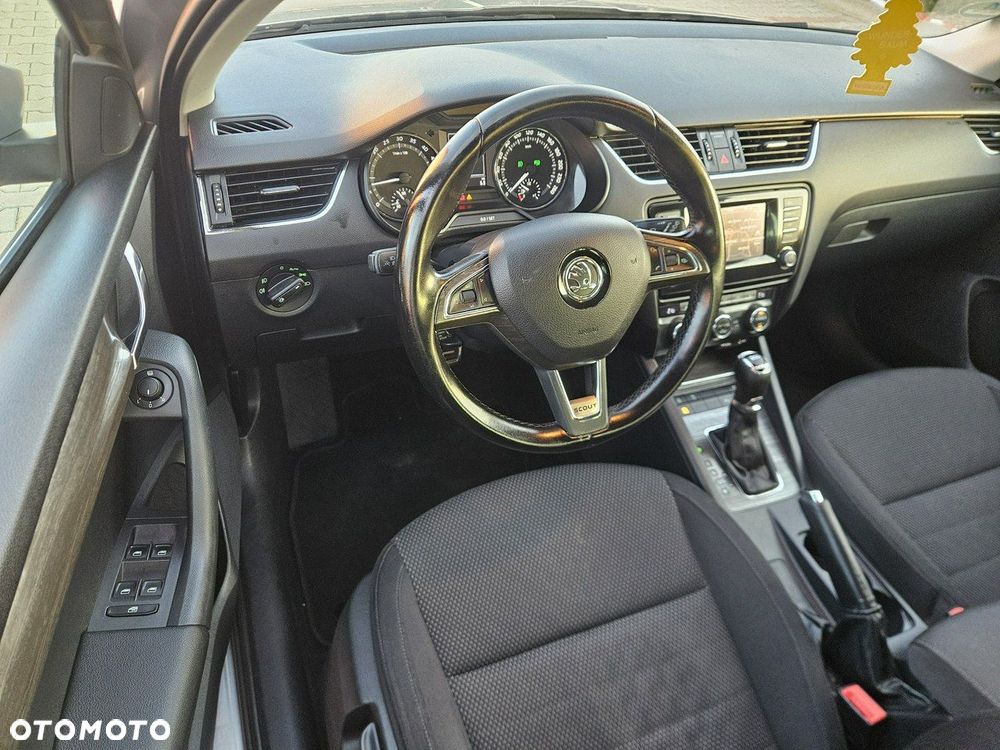 Skoda Octavia 2.0 TDI 4x4 DSG Scout - 18