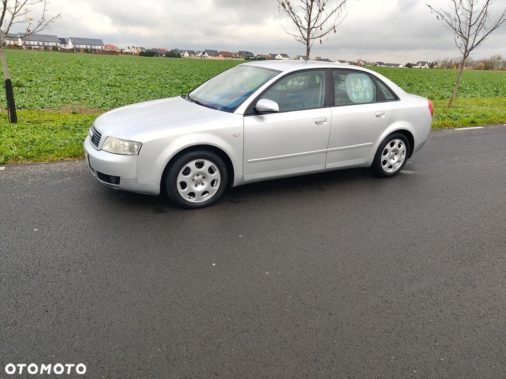 Audi A4 Avant - 1