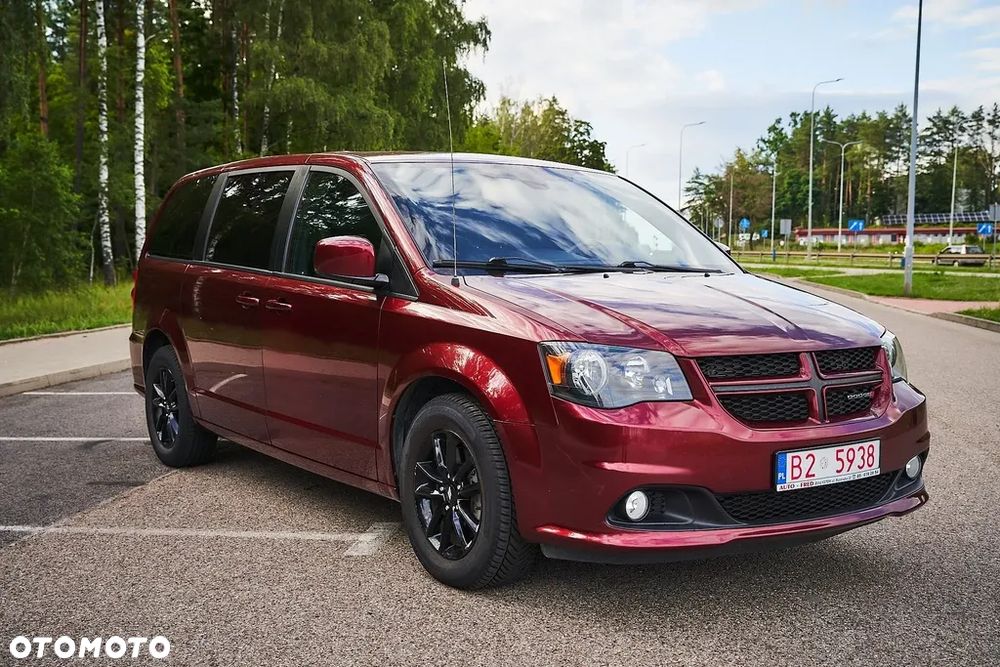 Dodge Grand Caravan - 3