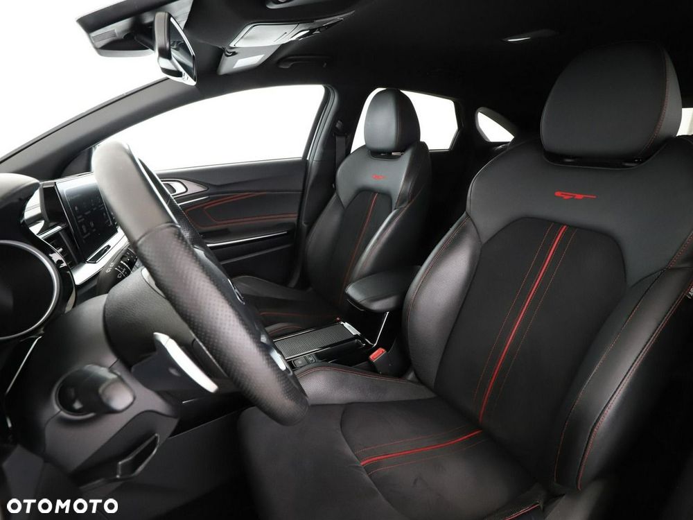 Kia ProCeed 1.6 T-GDI GT DCT - 14
