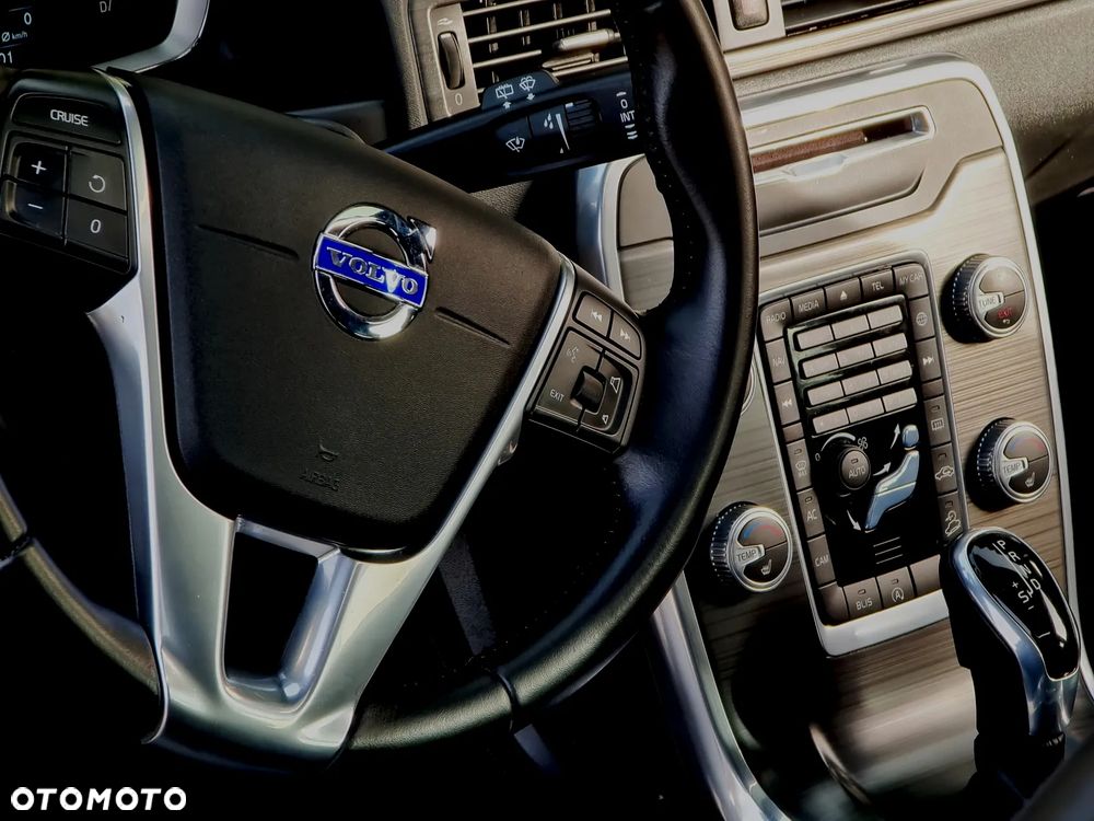Volvo XC 70 D5 AWD Geartronic Summum - 7
