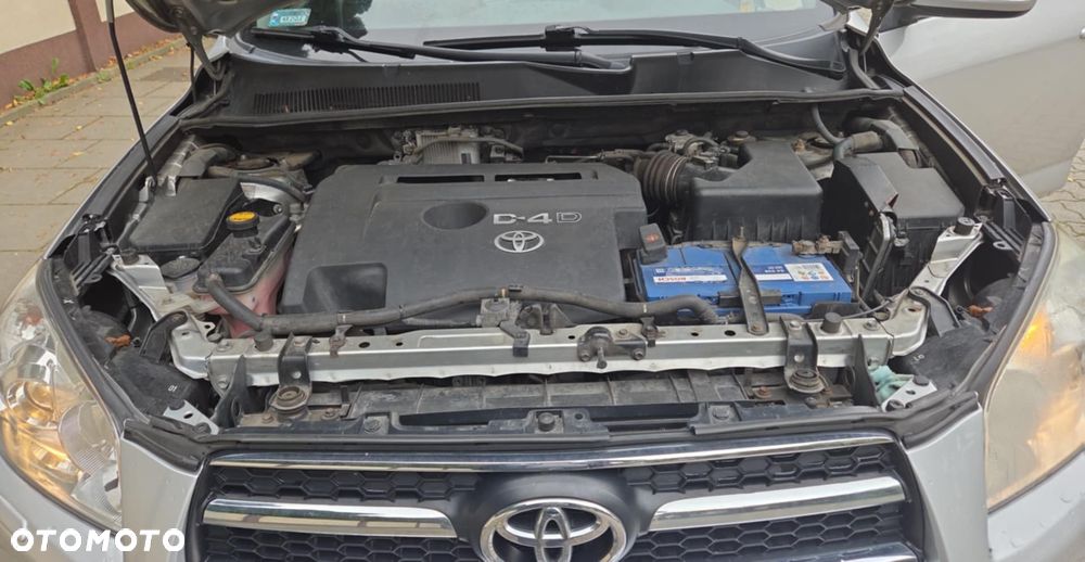 Toyota RAV4 - 11