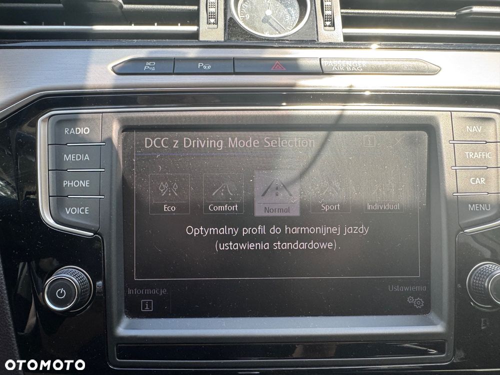 Volkswagen Passat 2.0 TDI Bi-Turbo BMT 4Mot Highline DSG - 23