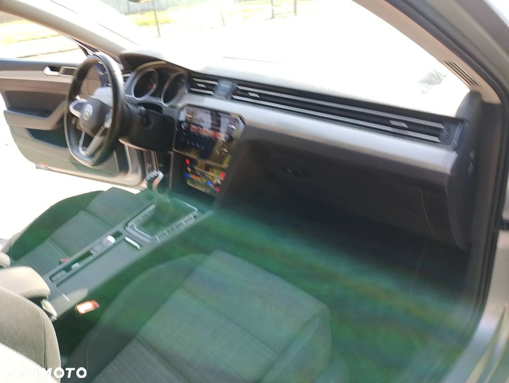 Volkswagen Passat 1.5 TSI EVO Business - 13