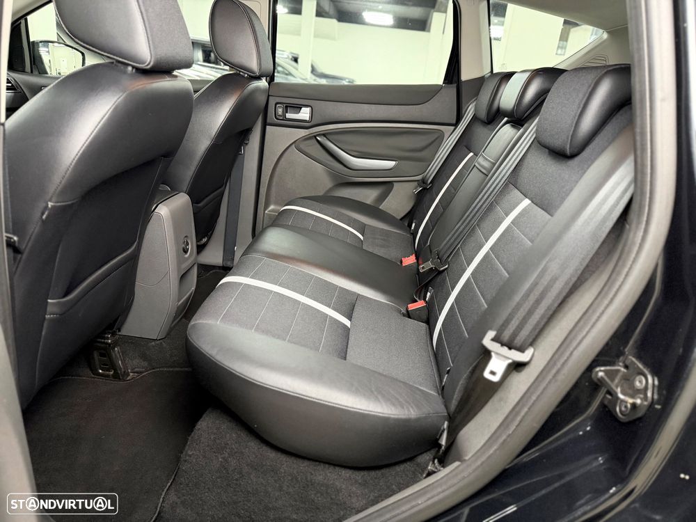 Ford Kuga 2.0 TDCi Titanium - 17