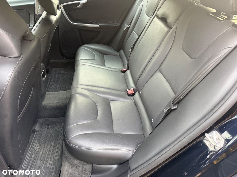 Volvo V60 D3 Summum - 15