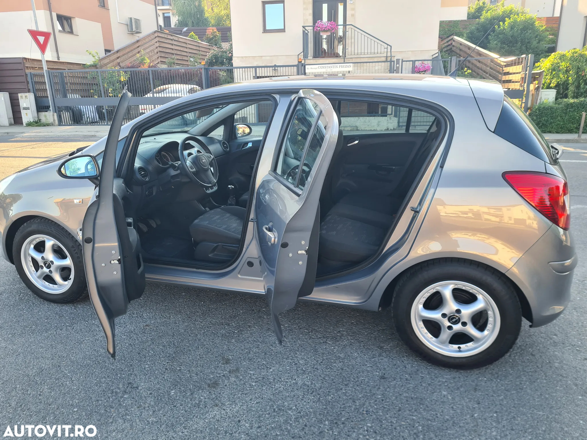 Opel Corsa 1.3 CDTI EcoFlex Start/Stop Cosmo - 12