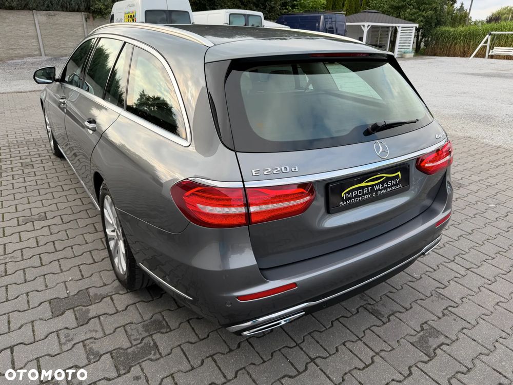 Mercedes-Benz Klasa E 220 d 4-Matic 9G-TRONIC - 34