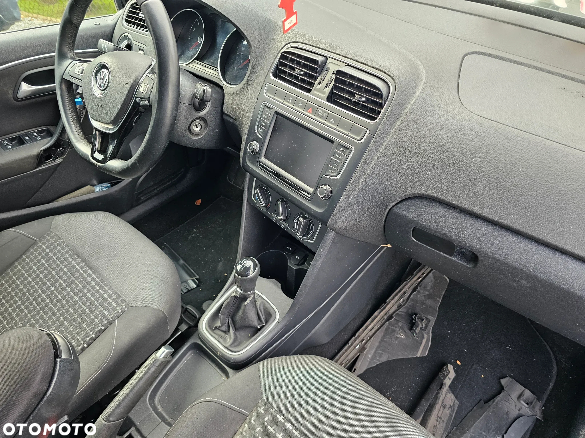 Volkswagen Polo 1.2 TSI Blue Motion Technology Lounge - 17