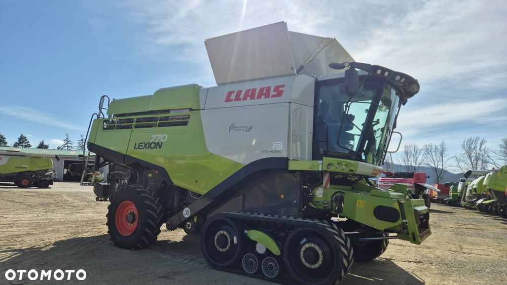 Claas Lexion 770TT z hederem - 2