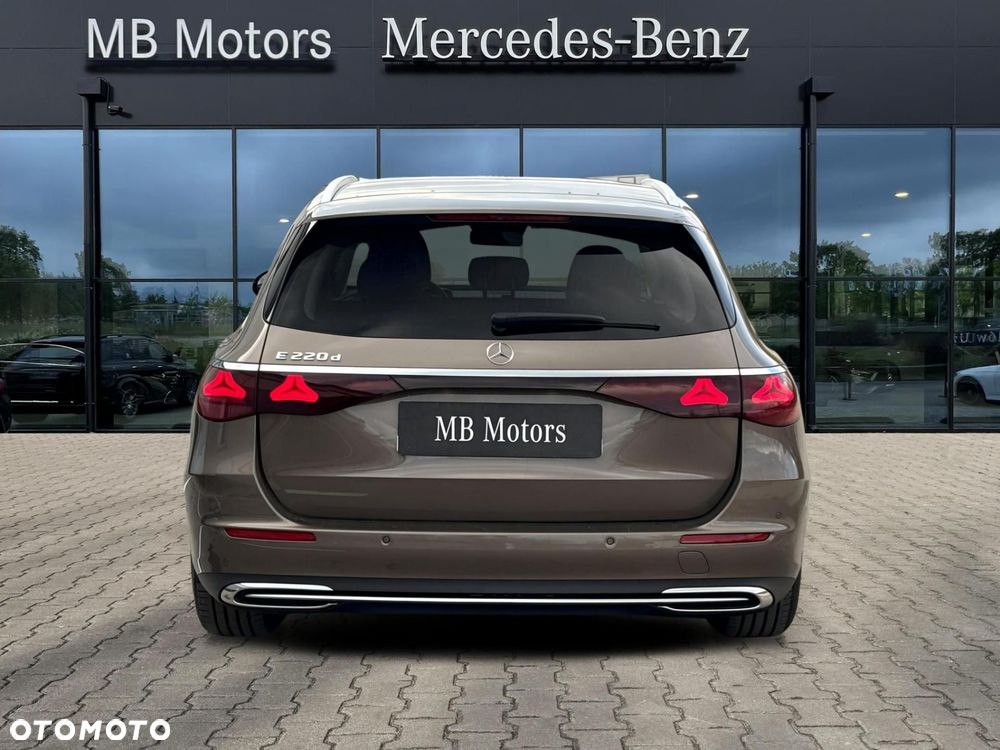 Mercedes-Benz Klasa E - 8