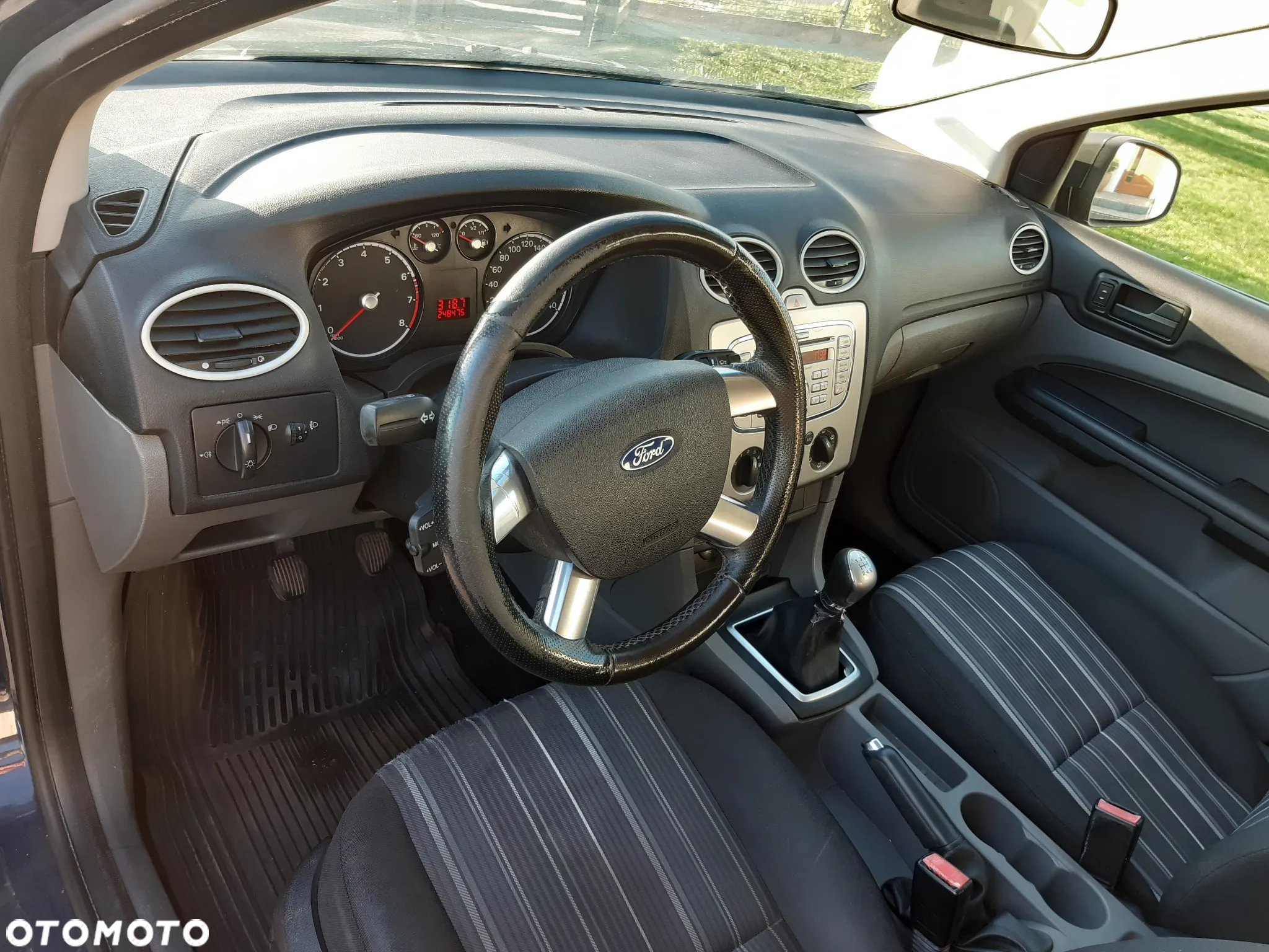 Ford Focus 1.6 Ambiente - 6
