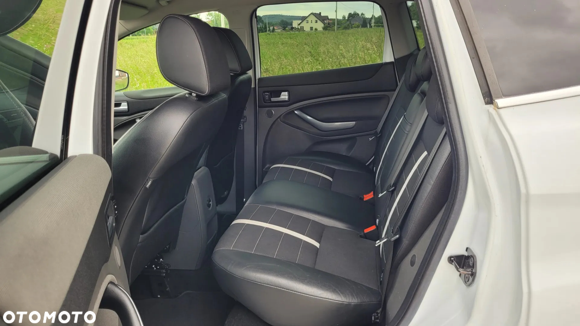 Ford Kuga 2.0 TDCi 4WD Titanium - 17