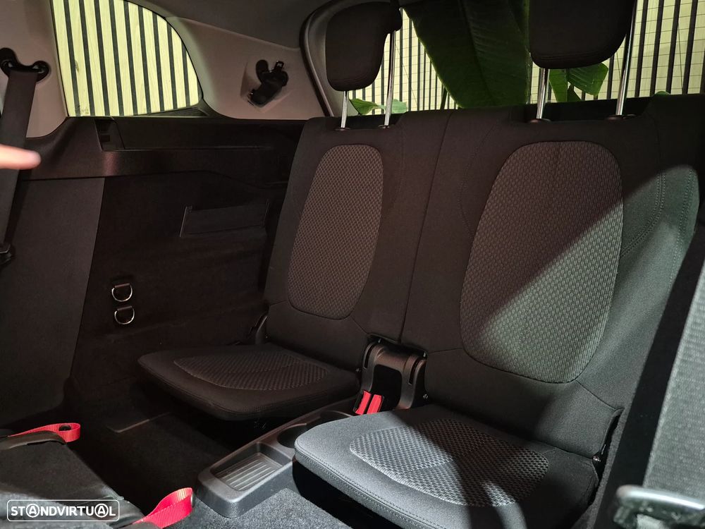 BMW 216 Gran Tourer i 7L Advantage — fotografia 12