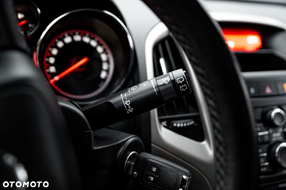 Opel Astra 1.4 Turbo Sport - 32