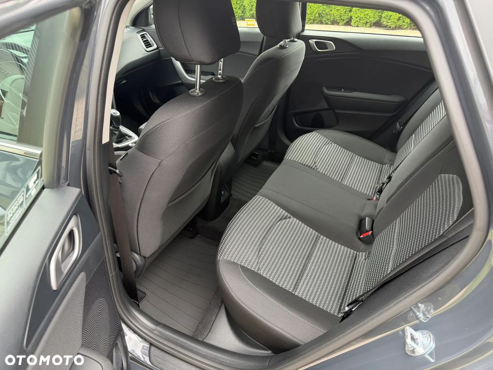 Kia Ceed 1.5 T-GDI M - 6