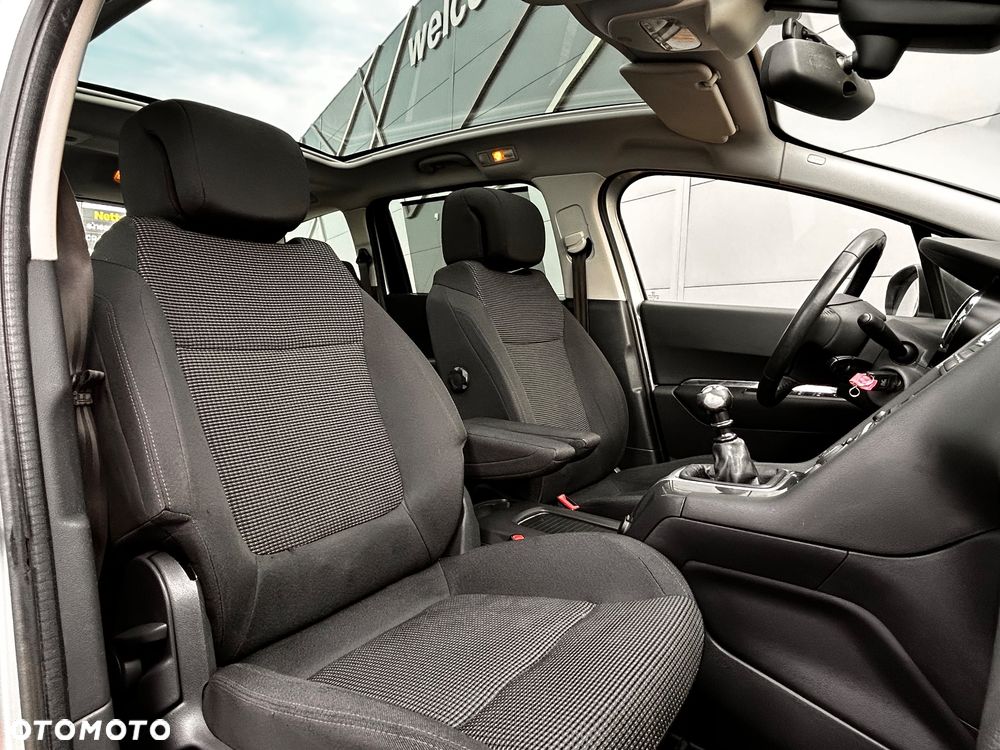 Peugeot 5008 HDI FAP 150 Family Plus - 28