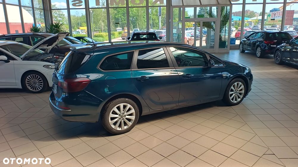 Opel Astra 1.4 T Cosmo - 14