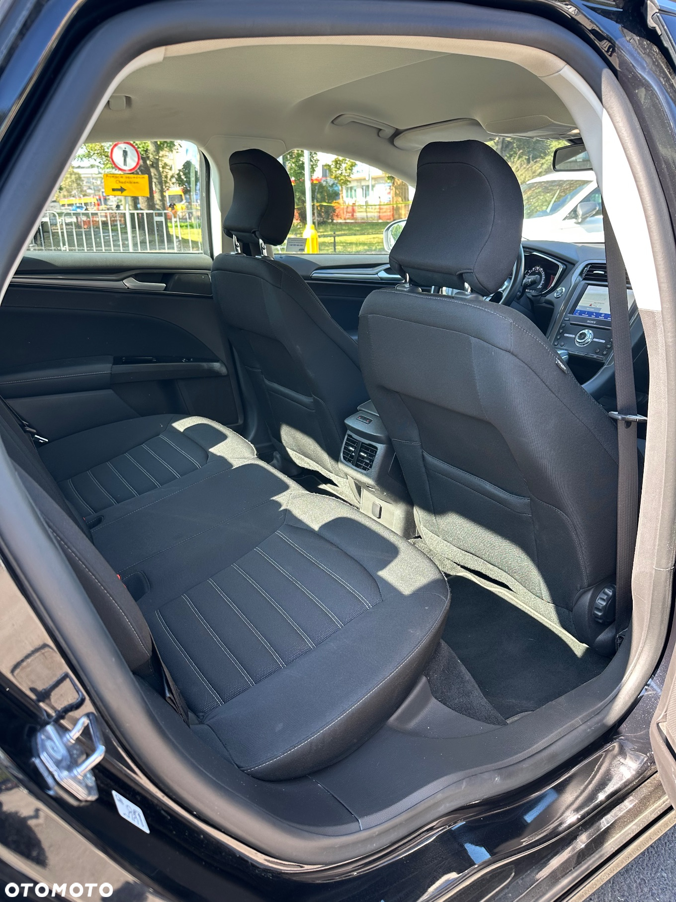 Ford Mondeo 2.0 Hybrid Titanium - 13
