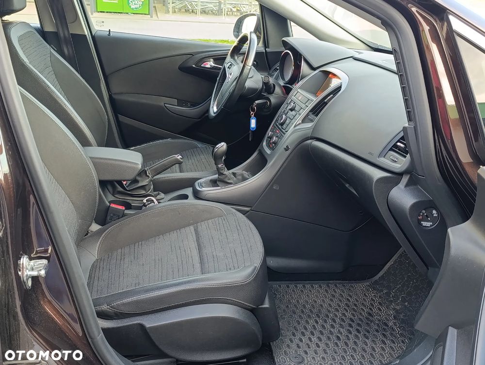 Opel Astra 1.4 T EU6 - 5