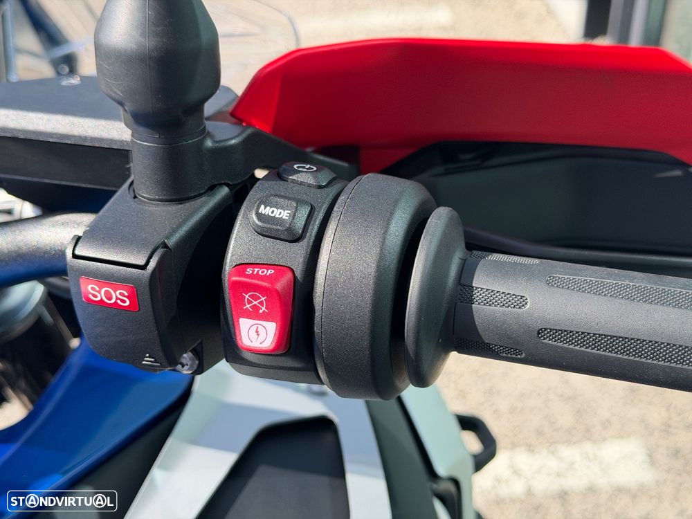 BMW R 1300 GS Adventure Trophy c/ Akrapovic - 8