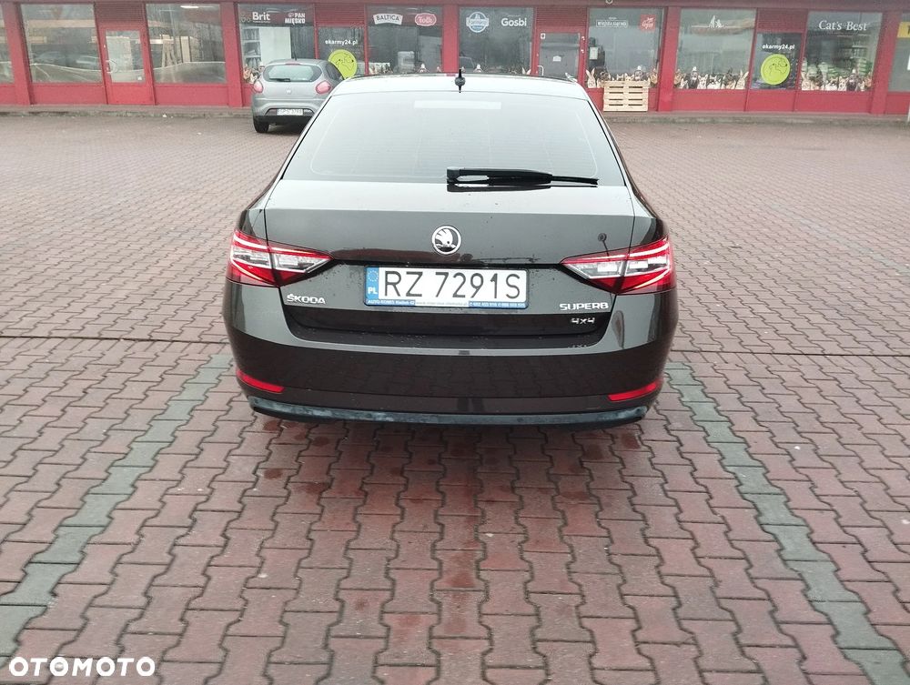 Skoda Superb 1.4 TSI 4x4 ACT Ambition - 6