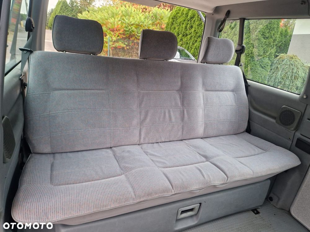 Volkswagen Multivan Standard - 16