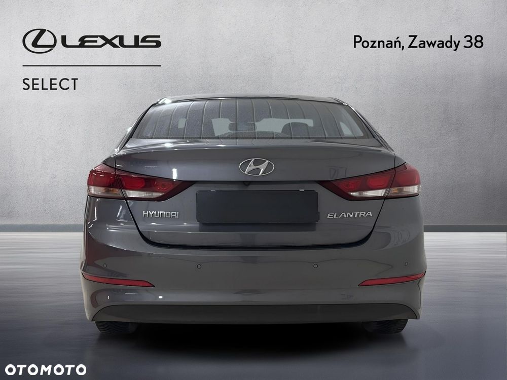 Hyundai Elantra 1.6 Comfort - 7