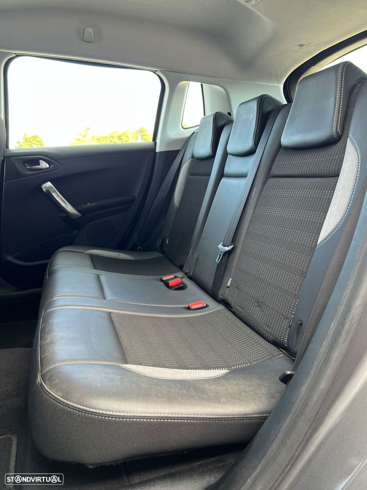 Peugeot 2008 1.6 BlueHDi Active - 8