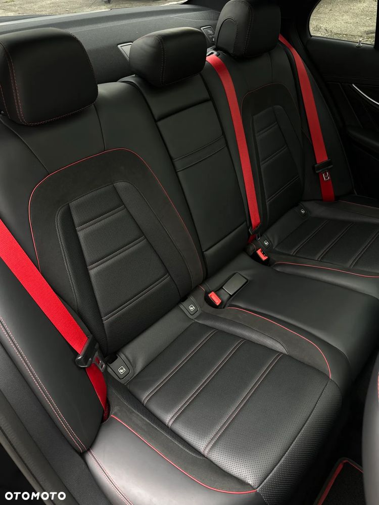 Mercedes-Benz Klasa E 43 AMG 4-Matic - 23