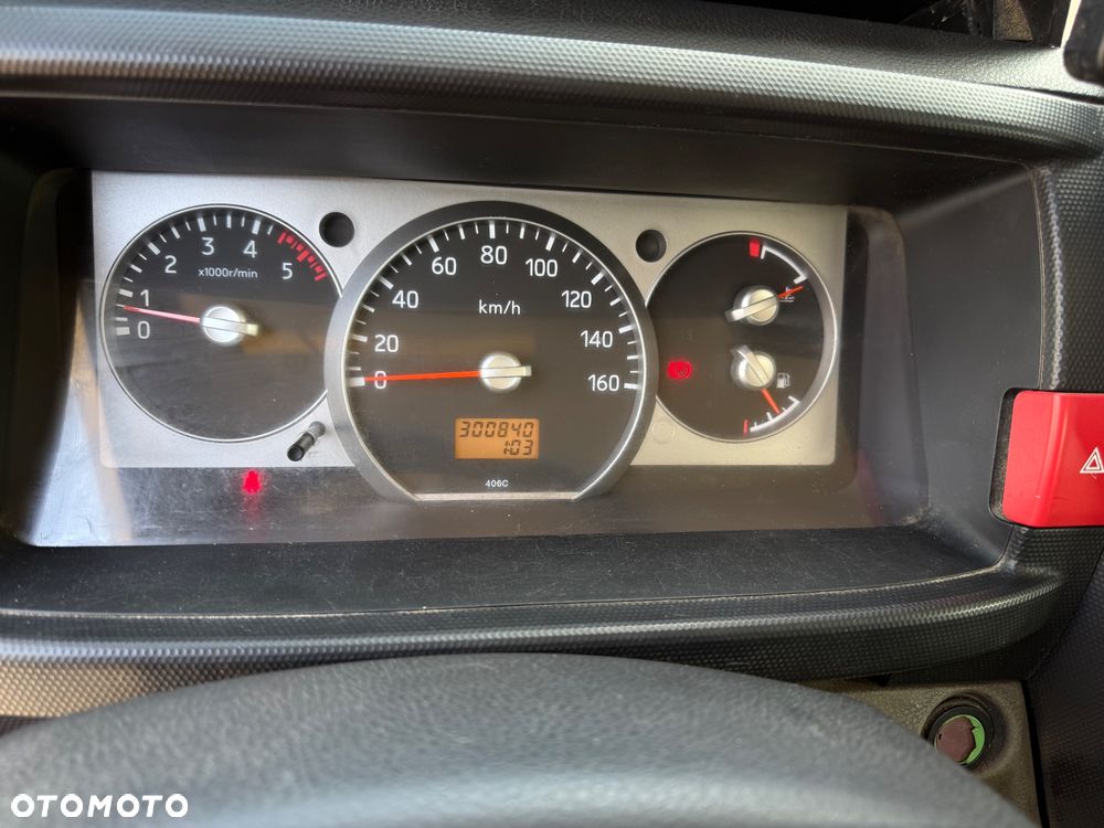 Renault Maxity - 13