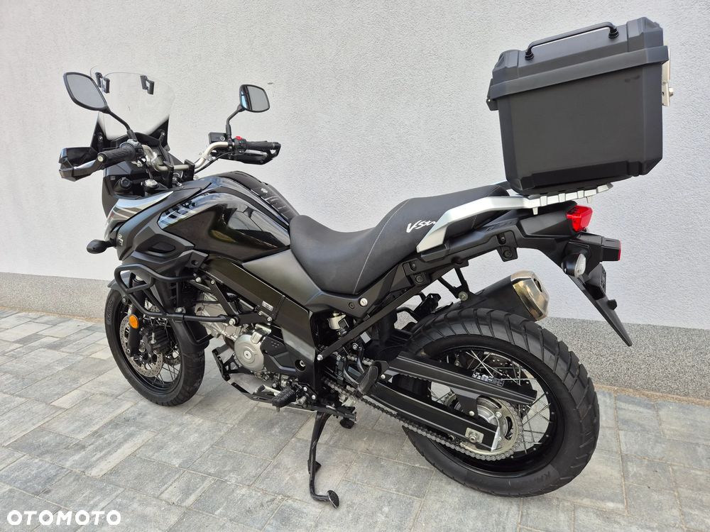 Suzuki V-STROM - 10