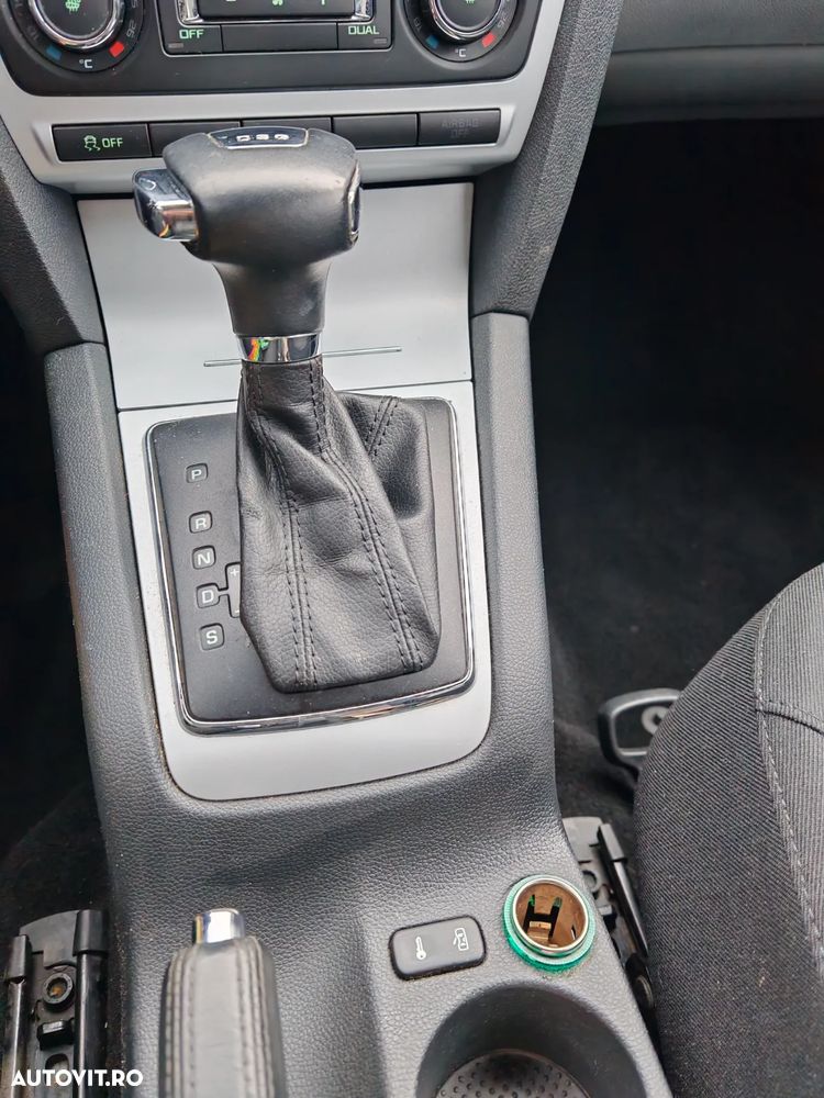 Skoda Octavia 1.6 TDI Drive DSG - 24