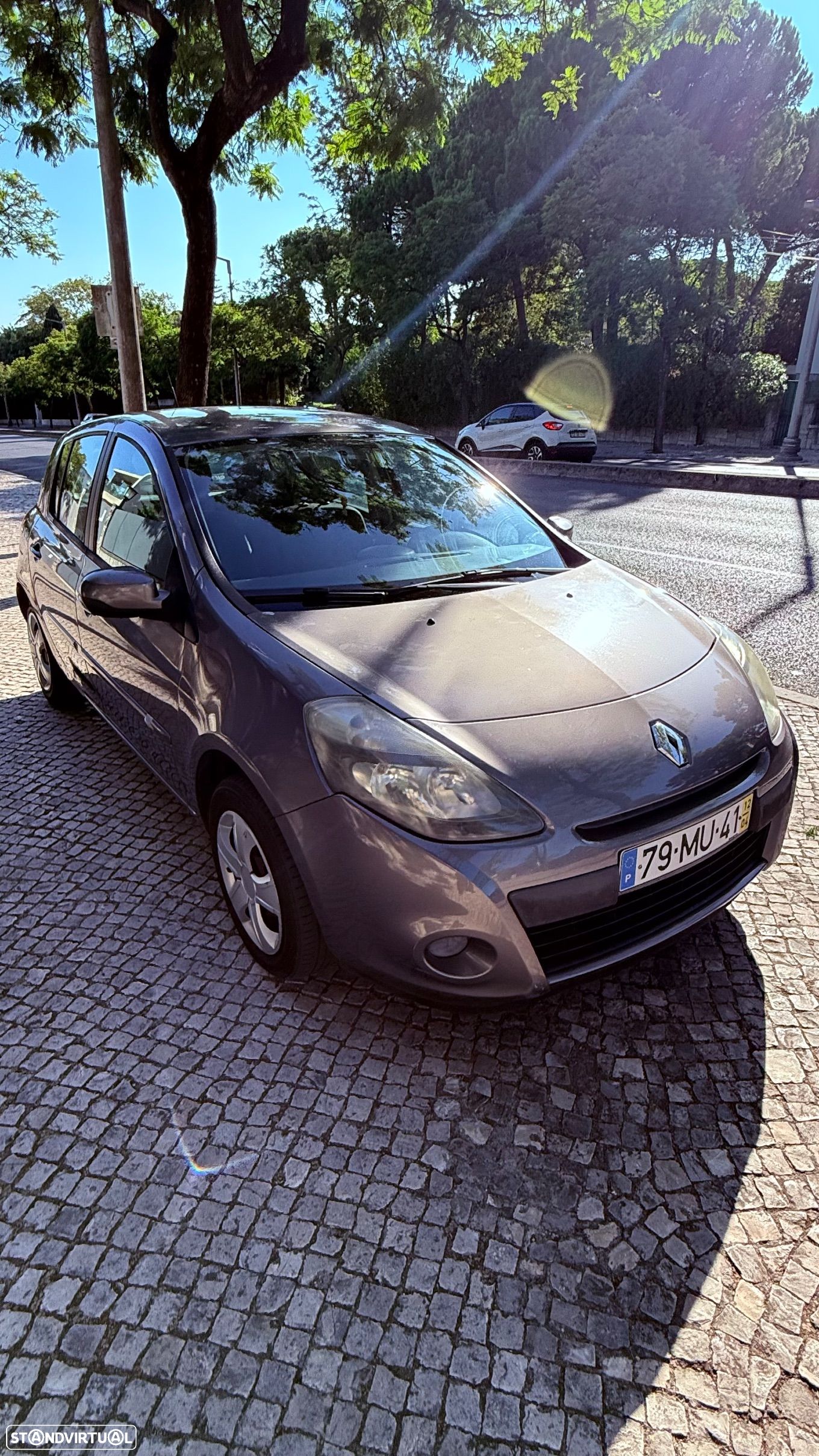 Renault Clio 1.5 dCi Dynamique S - 1