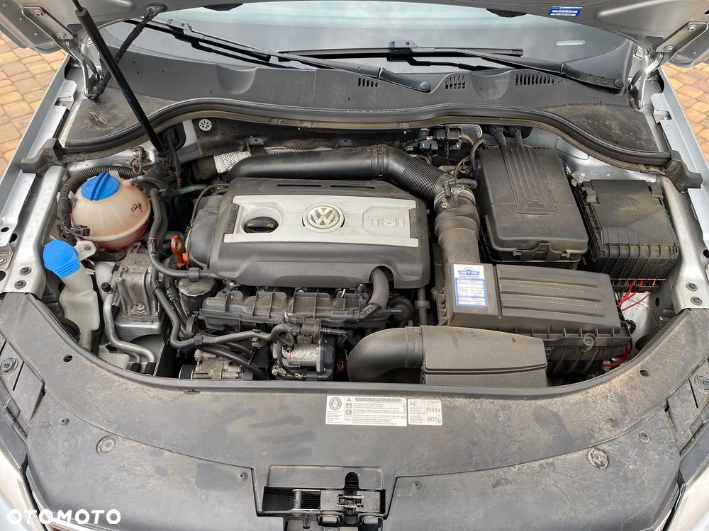 Volkswagen Passat - 24