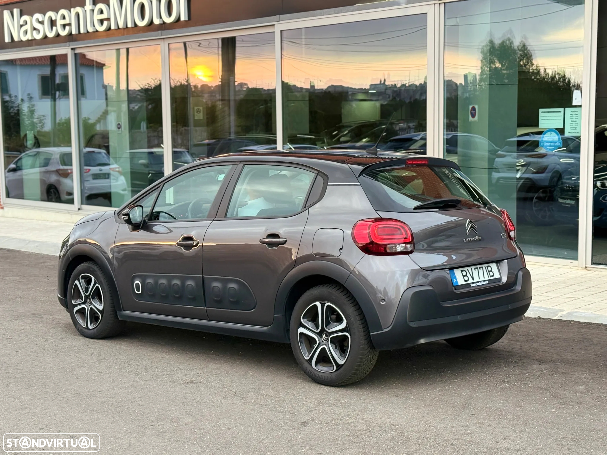 Citroën C3 1.2 PureTech Shine - 16