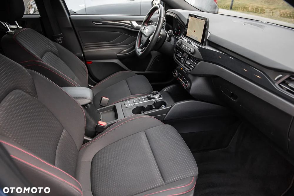 Ford Focus 1.5 EcoBlue Start-Stopp-System ST-LINE - 36