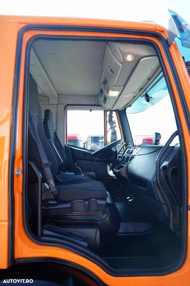 Iveco EUROCARGO / REMORCA AUTO HIDRAULICĂ / PLATFORMĂ - 6 M / REMORCA DUPĂ CU 6 LOCURI / TRONIU / EURO 6 - 34