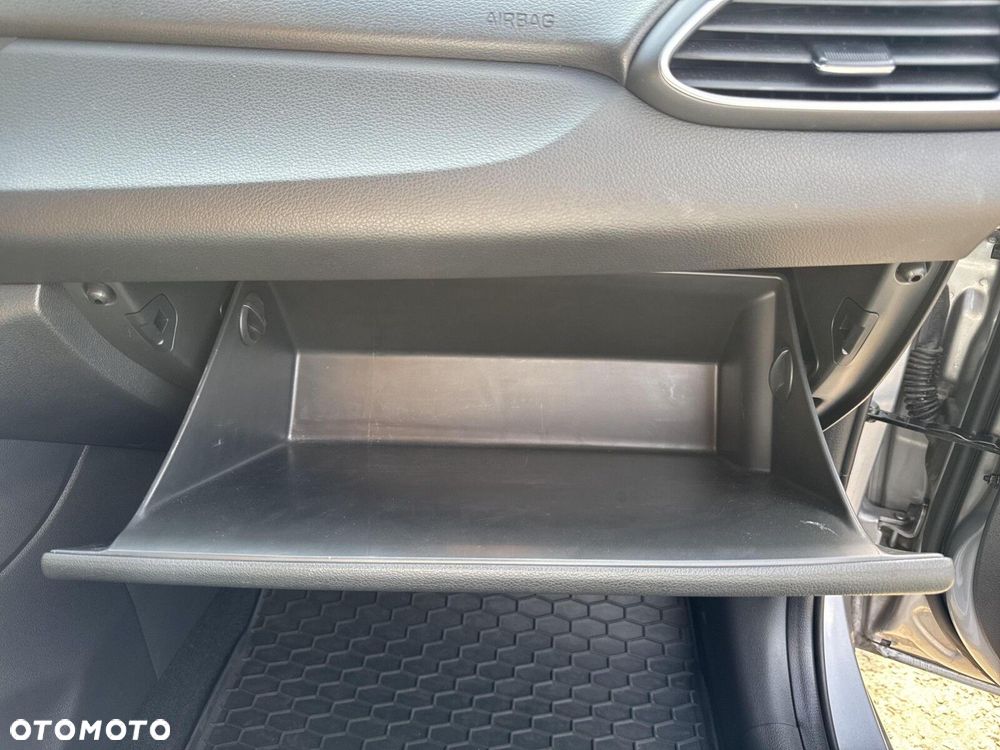 Hyundai i30 1.5 DPI Classic + - 34