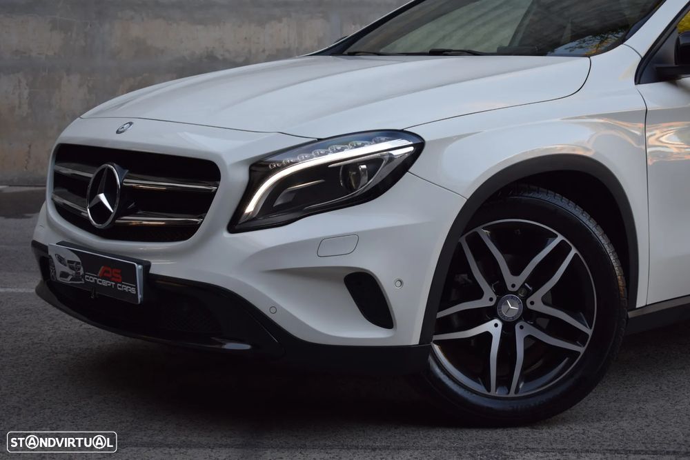 Mercedes-Benz GLA 180 CDI Urban - 34