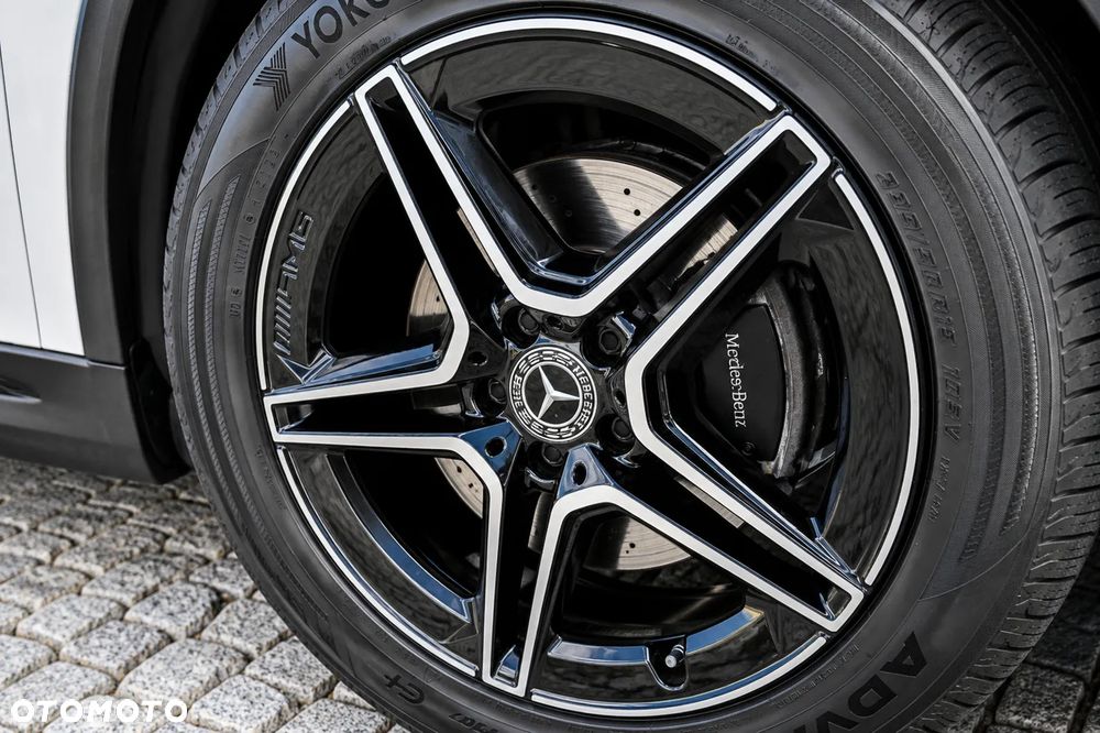 Mercedes-Benz GLA 200 4-Matic AMG Line - 3