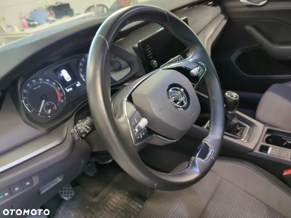 Skoda Octavia 1.5 TSI ACT Ambition - 10