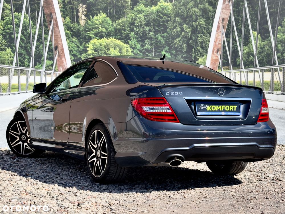 Mercedes-Benz Klasa C 250 Sport 7G-TRONIC - 17